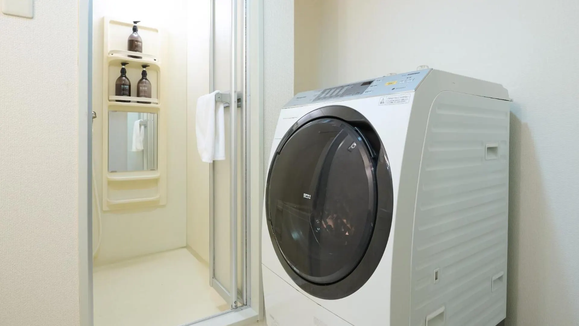 Residence Hotel Kabuto - Vacation Stay 63185V Sapporo 0*,  Japonya